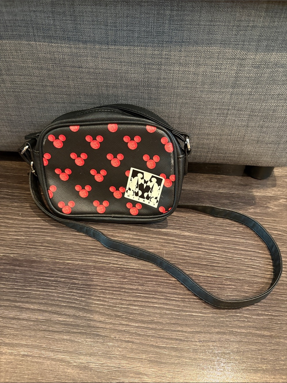 Disney Dani by Danielle Nicole Mickey crossbody purse bag